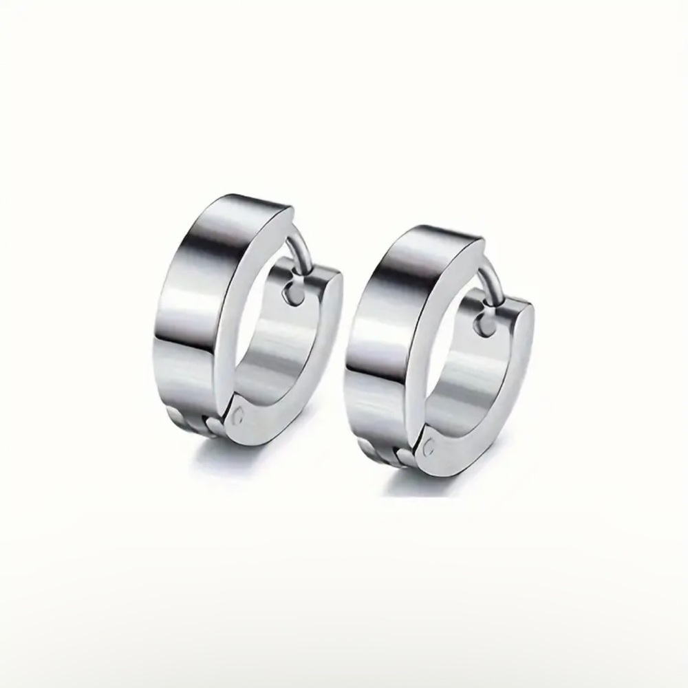 Small hoop huggie earrings
